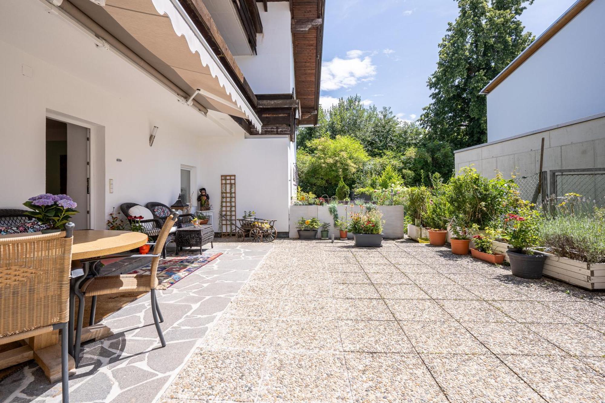 Apartment "Deluxe" Innsbruck - Mutters Exterior photo